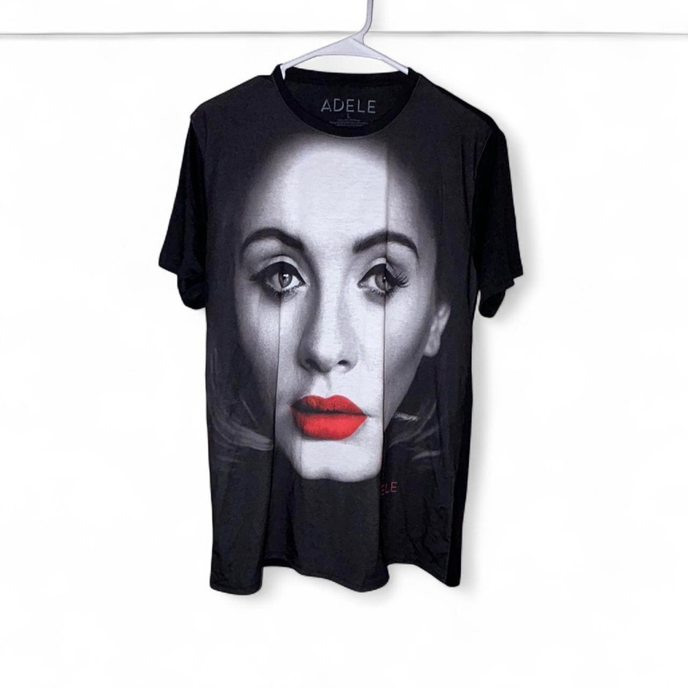 Adele face shirt size large